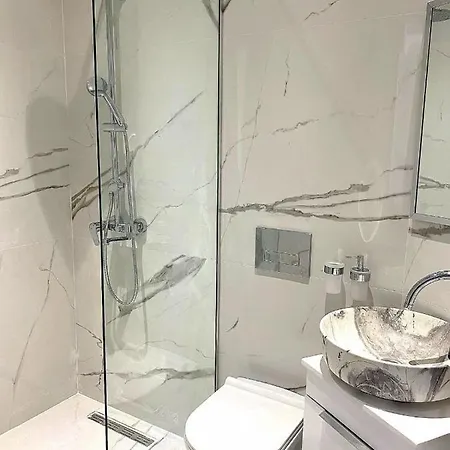 Manhattan Beach Luxury Apartments
